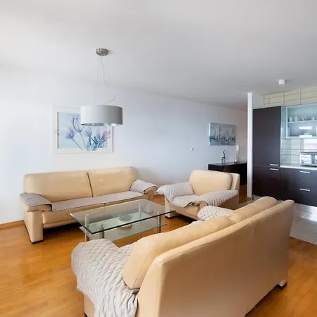 Apartment Jolie Iii